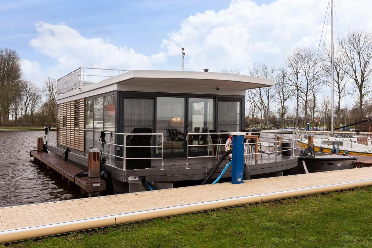 Welcome In - Houseboat 'Elysium' Met Eigen Aanlegsteiger Sneek - Offingawier Eksteriør bilde