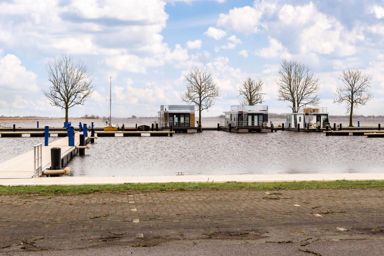 Welcome In - Houseboat 'Elysium' Met Eigen Aanlegsteiger Sneek - Offingawier Eksteriør bilde