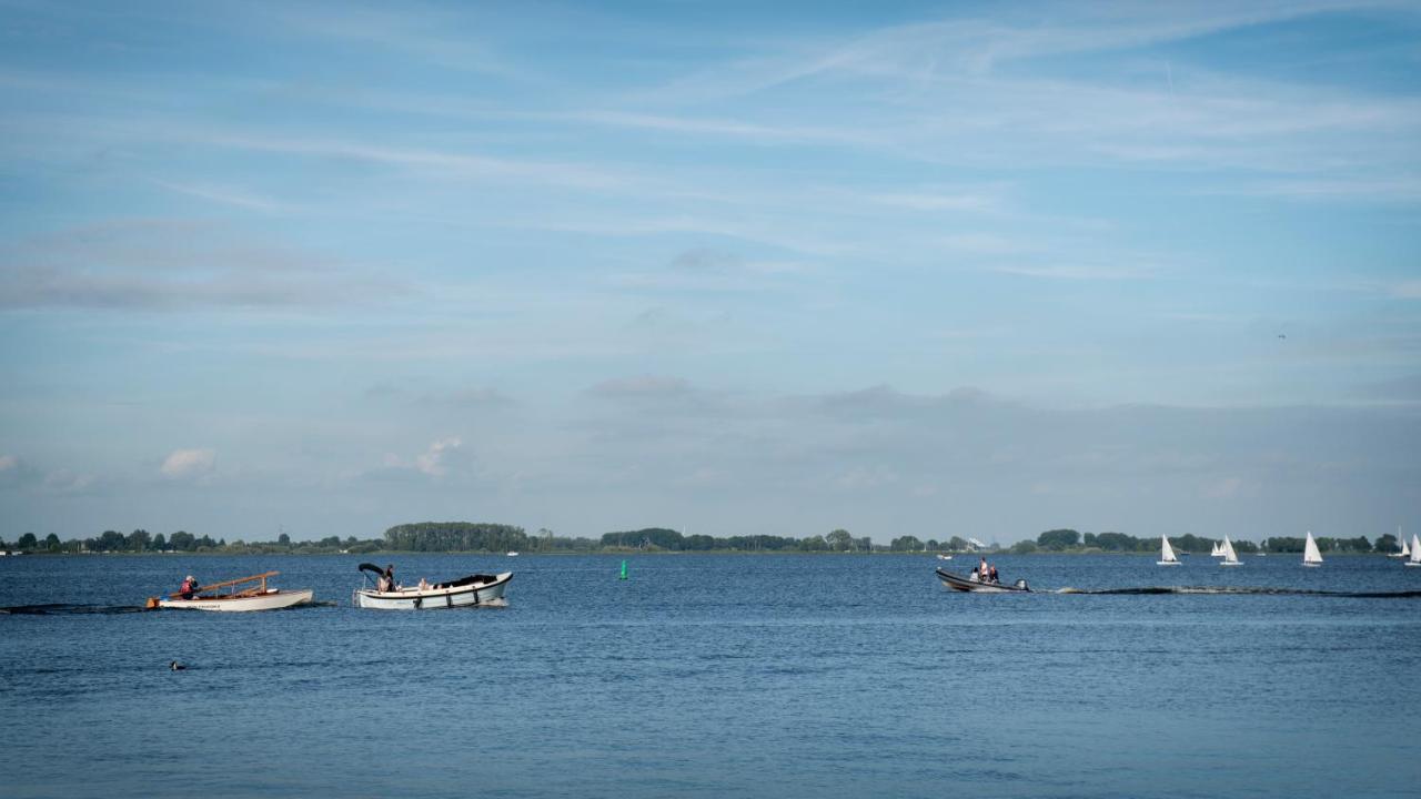 Welcome In - Houseboat 'Elysium' Met Eigen Aanlegsteiger Sneek - Offingawier Eksteriør bilde