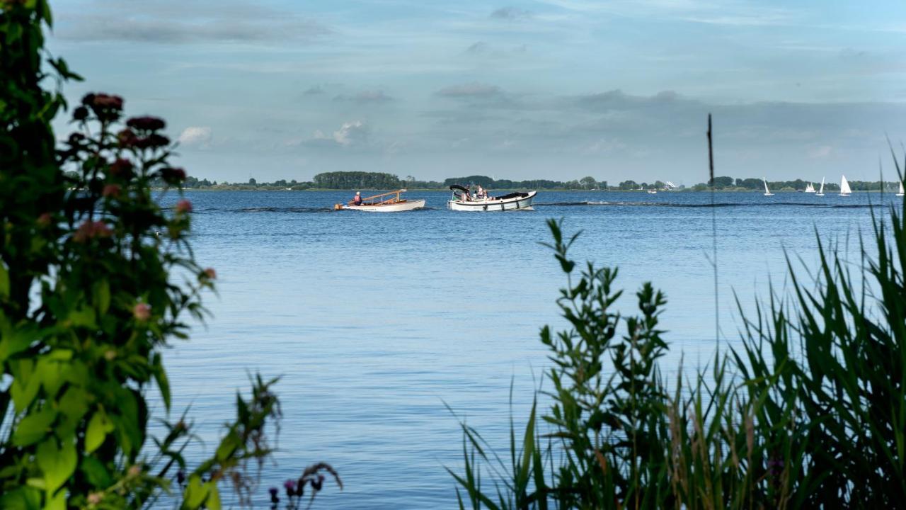 Welcome In - Houseboat 'Elysium' Met Eigen Aanlegsteiger Sneek - Offingawier Eksteriør bilde