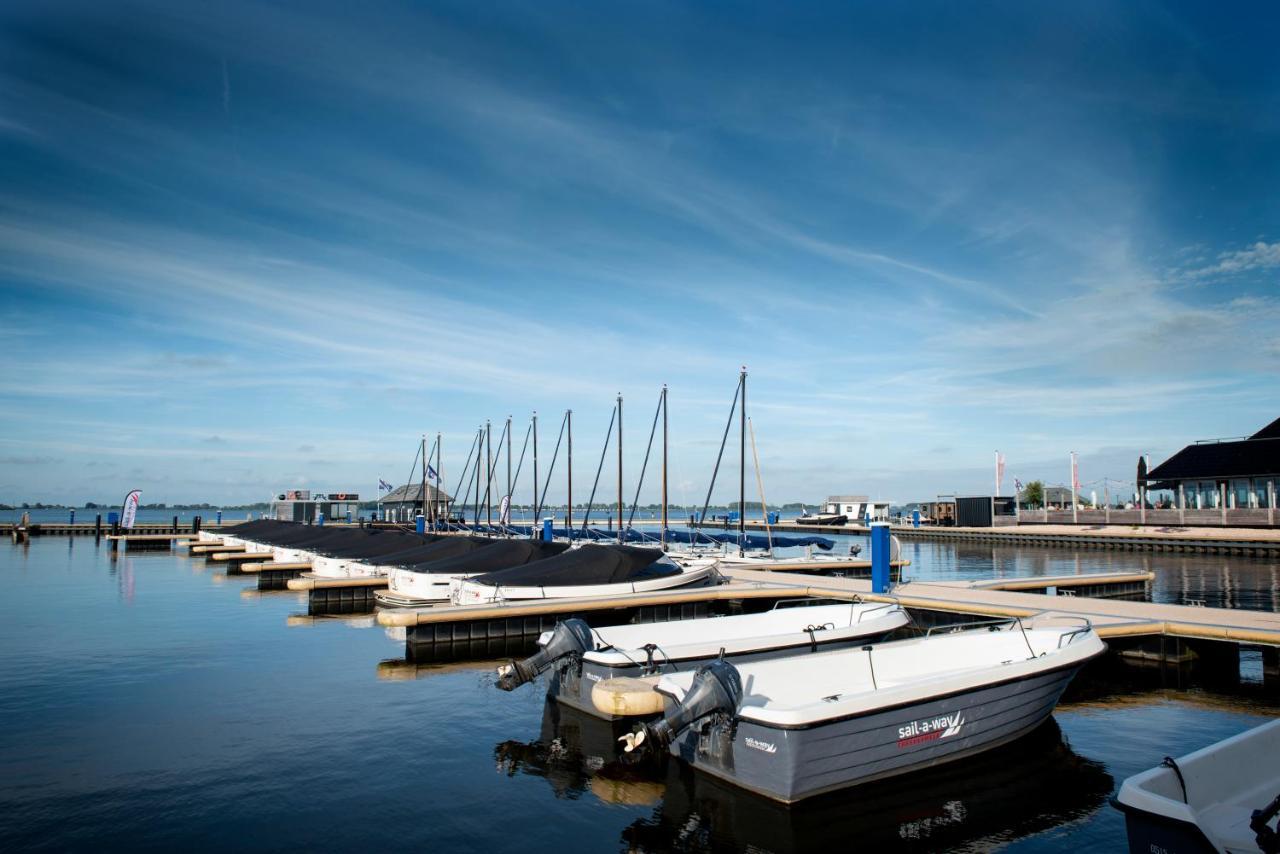 Welcome In - Houseboat 'Elysium' Met Eigen Aanlegsteiger Sneek - Offingawier Eksteriør bilde